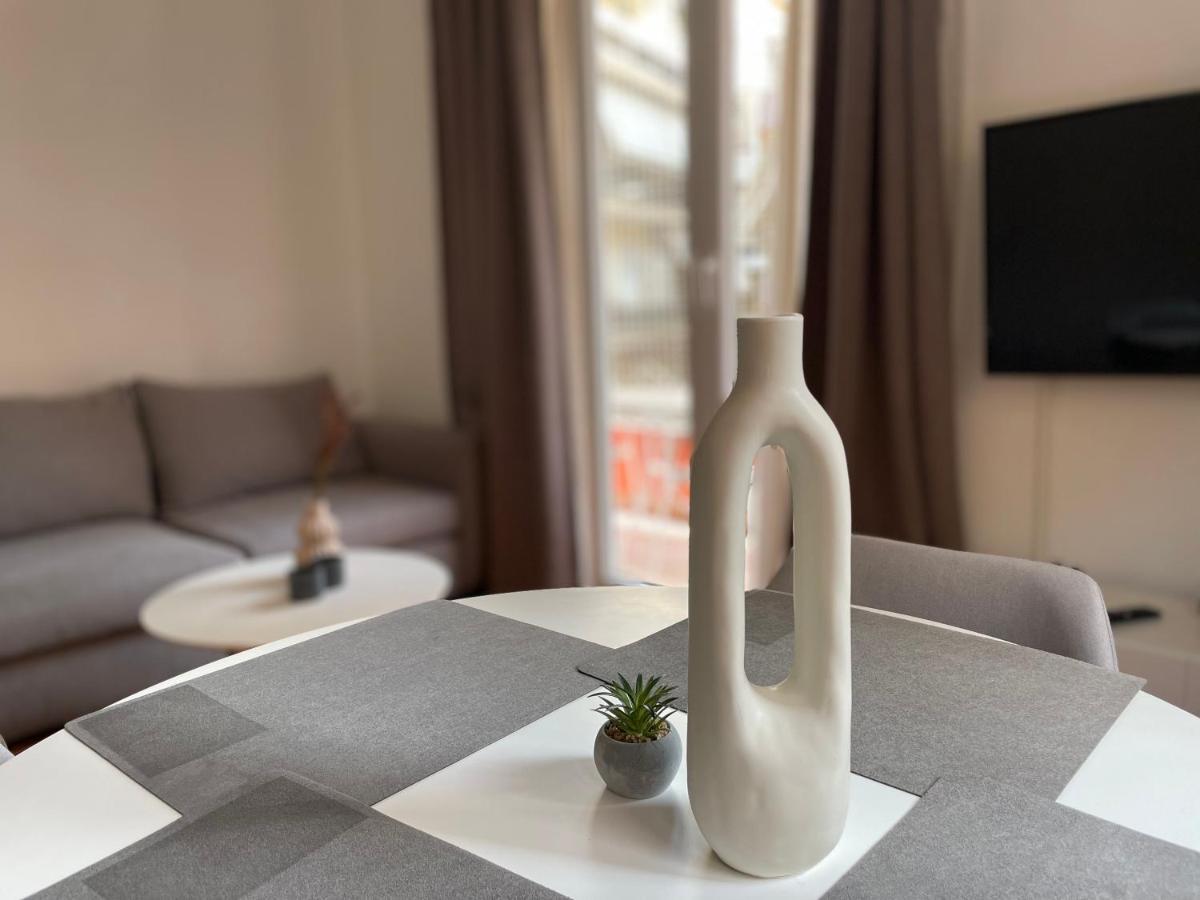 Daisy Apartment 15 Min To Acropolis アテネ エクステリア 写真