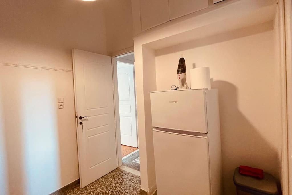 Daisy Apartment 15 Min To Acropolis アテネ エクステリア 写真