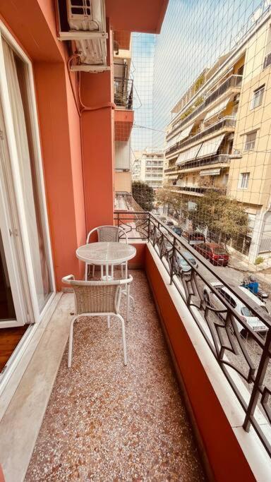 Daisy Apartment 15 Min To Acropolis アテネ エクステリア 写真