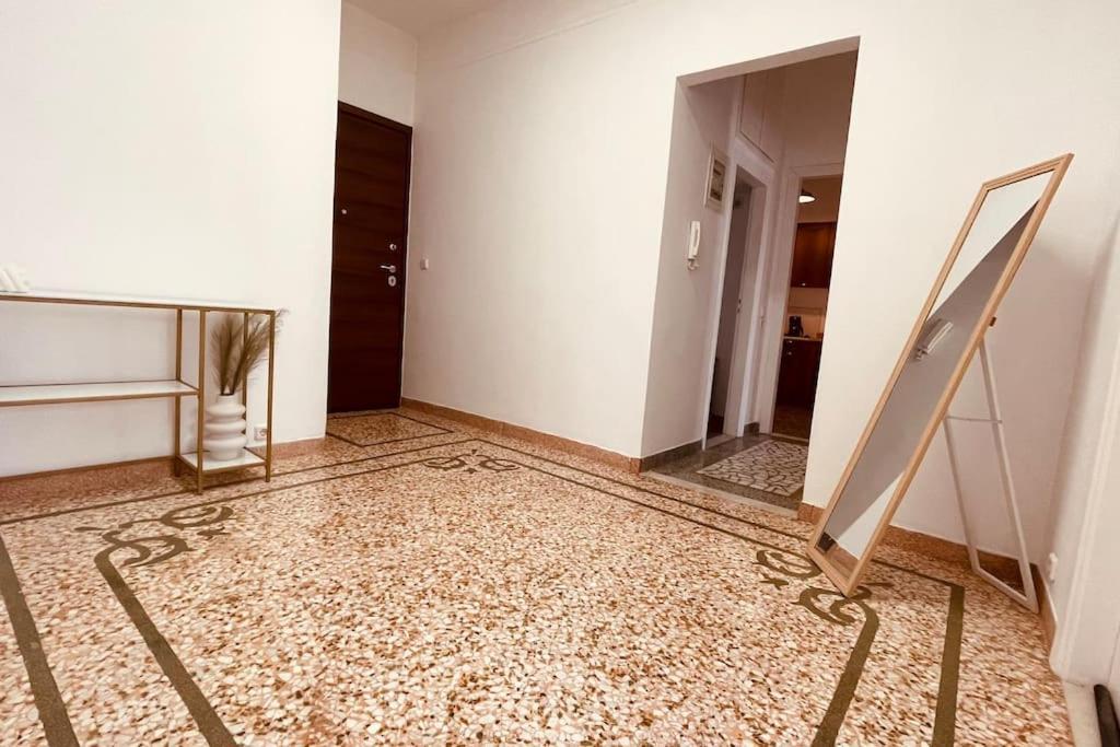 Daisy Apartment 15 Min To Acropolis アテネ エクステリア 写真