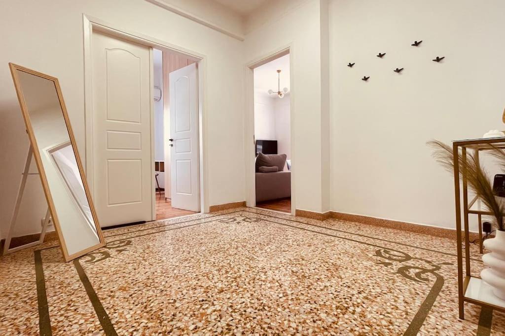 Daisy Apartment 15 Min To Acropolis アテネ エクステリア 写真