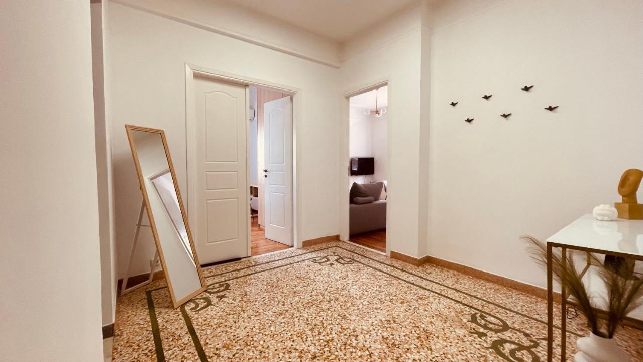 Daisy Apartment 15 Min To Acropolis アテネ エクステリア 写真